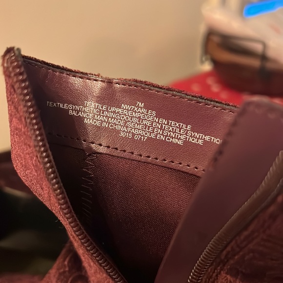 Velvet Booties NINE WEST - Picture 4 of 6